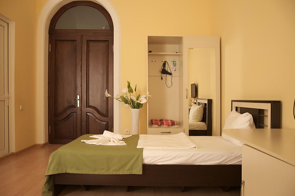 Hotel Tbilisi Garden Kamer foto