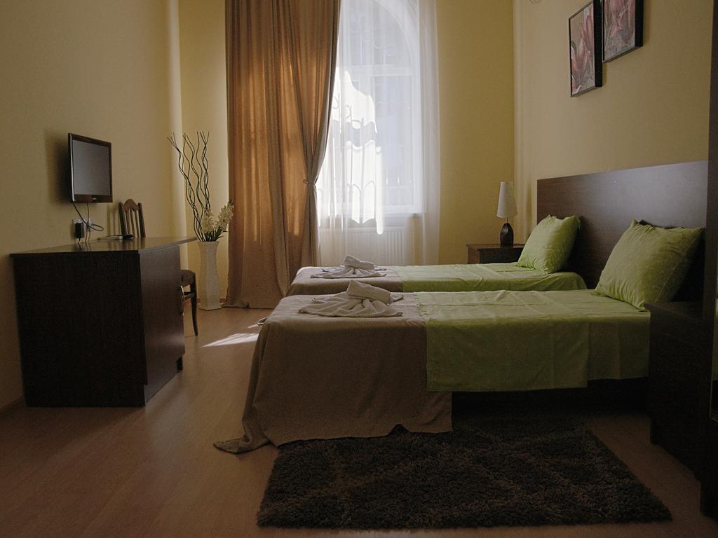 Hotel Tbilisi Garden Kamer foto
